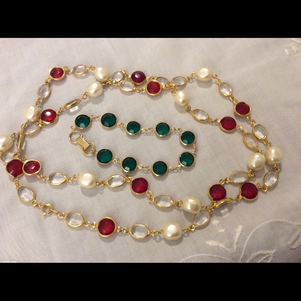 Vintage Christmas Holiday Jewelry Set